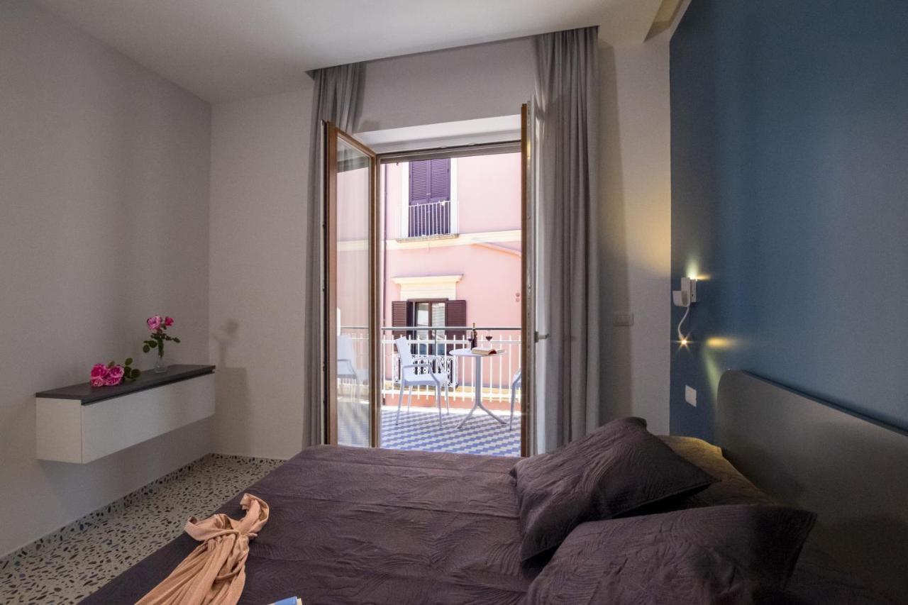 Neva Suites Massa Lubrense Sorrento Coast Екстериор снимка