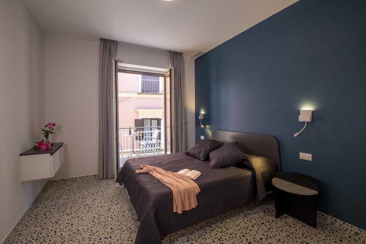 Neva Suites Massa Lubrense Sorrento Coast Екстериор снимка